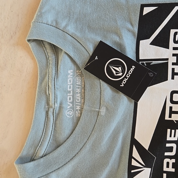 New! VOLCOM tee size M - Picture 3 of 3